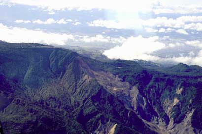 Traslado de torres telecom del volcán Irazú fue declarado de interés ... - Periódico La República (Costa Rica)