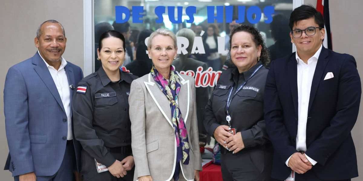 Juan Santamaría Airport adds QR codes for U.S. STEP program registration