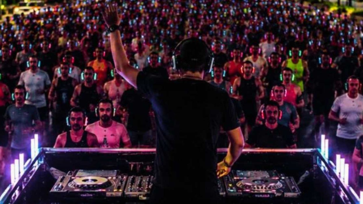 Costa Rica tendrá su primera carrera inmersiva con auriculares, DJ y sin cronómetros