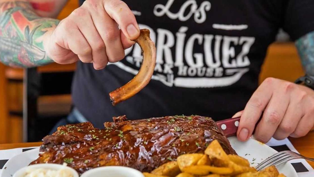 Las famosas costillas de Los Rodríguez llegan a Barrio Escalante con la apertura de su segundo restaurante