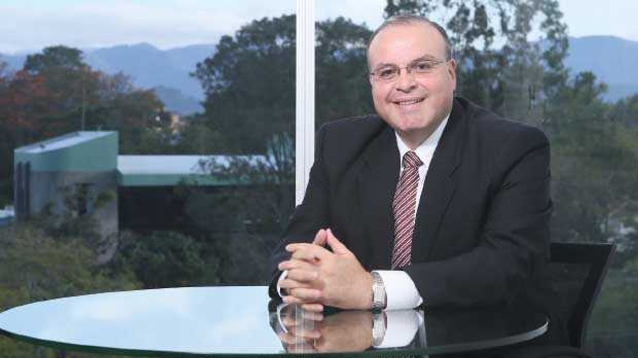 Dinero a la mano con el descuento de facturas