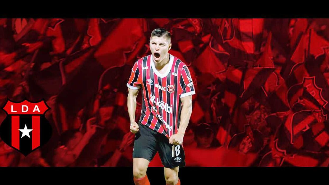 Alajuelense sobrevivió y el Team murió en el intento