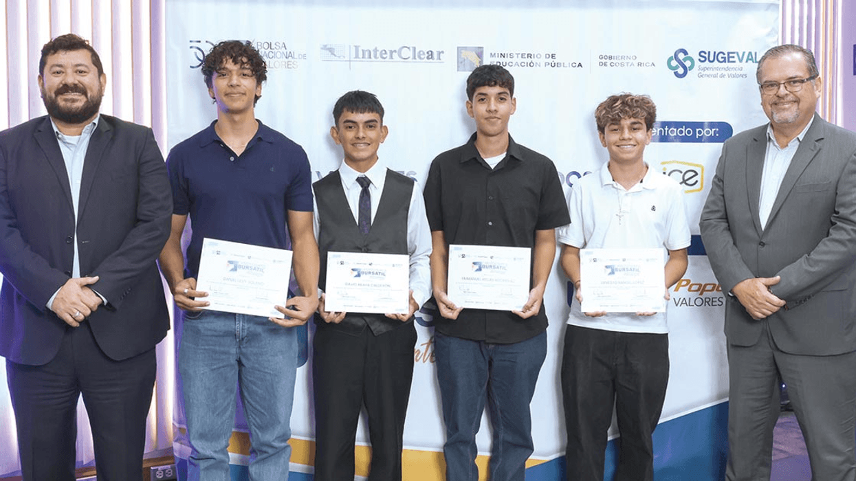500 estudiantes aprendieron a invertir en bolsa durante el Campeonato Bursátil Intercolegial 2026