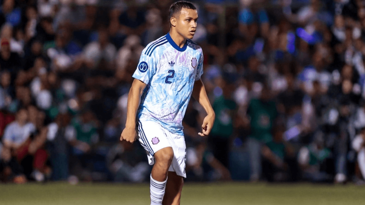 Yerlan Sosa: el joven lateral que irrumpió en la Tricolor de la mano de Bryan Ruiz