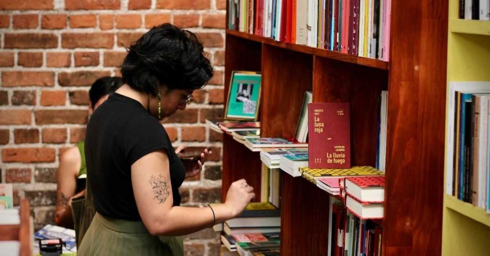 Feria Internacional del Libro cierra con Luis Enrique Mejía Godoy, cómic y actividades familiares