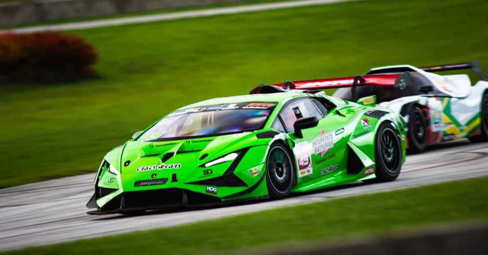 Costa Rica coloca a dos pilotos en el podio del GT Challenge de las Américas en Barbados