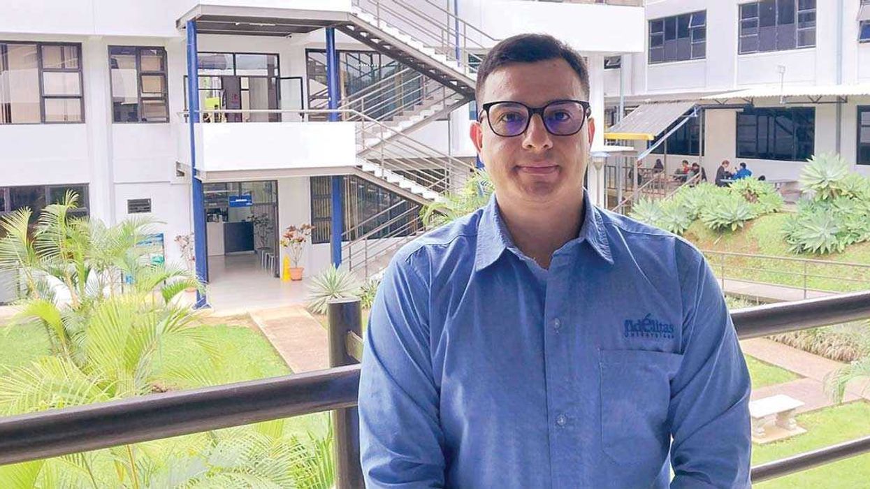 Trabajó en transporte público para estudiar y hoy es ingeniero eléctrico y docente