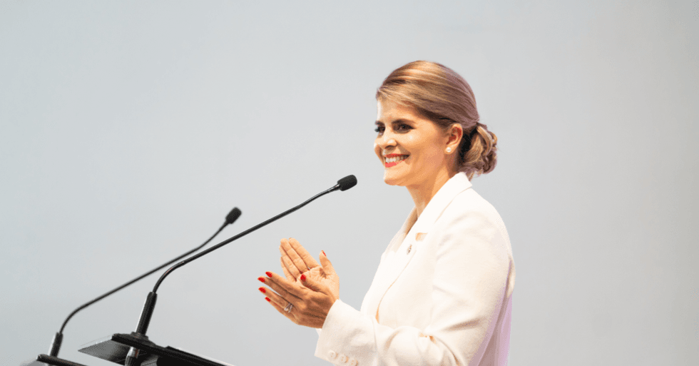 Laura Fernández: “Claudia Dobles se autopercibe presidenta de la República”