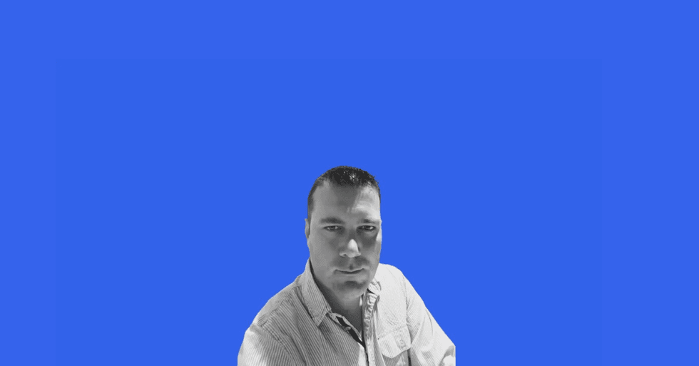 Autoridad Inclemente: El poder no se diluye; simplemente se afila