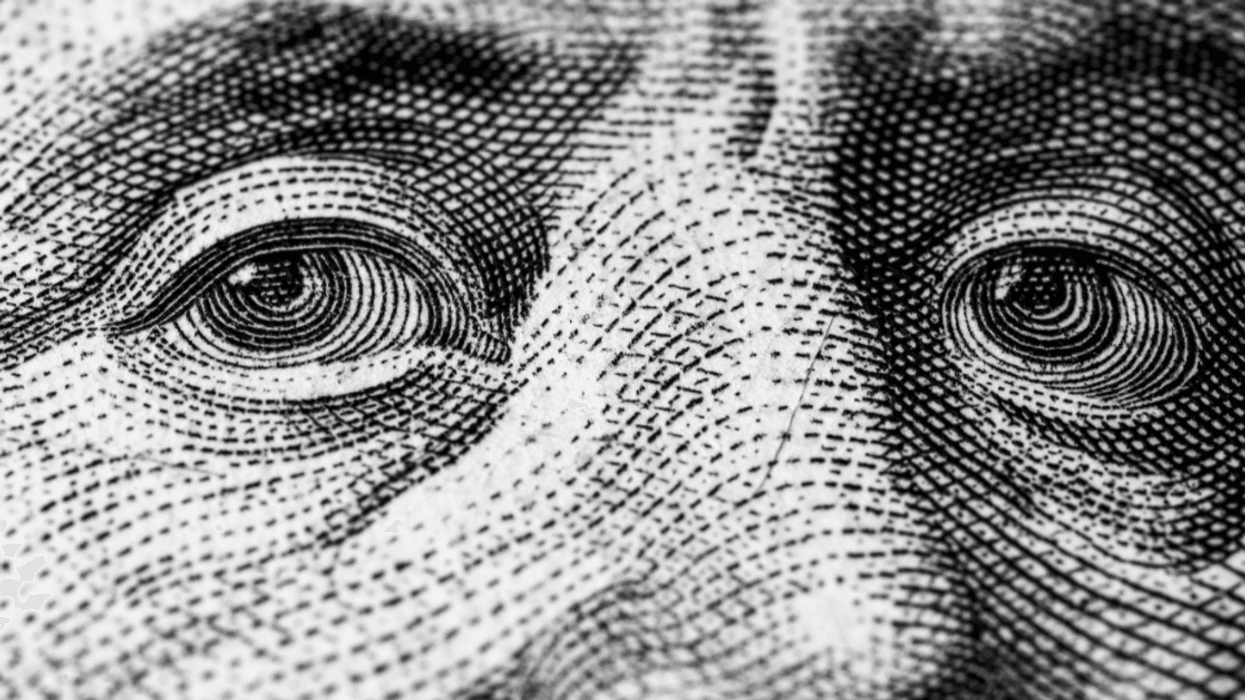 Tipo de cambio del dólar cae por quinta ocasión al hilo