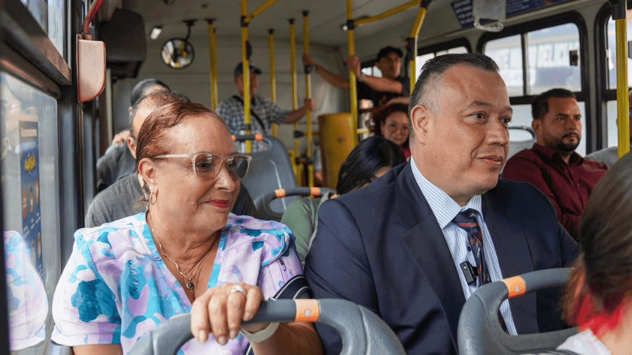 Francisco Gamboa “se sube al bus” y toma nota de desafíos del transporte público