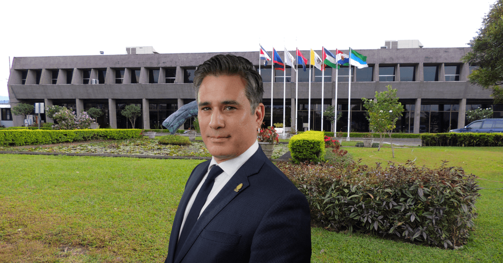 Laura Fernández destituye a canciller Manuel Tovar por manejo de reunión con Donald Trump