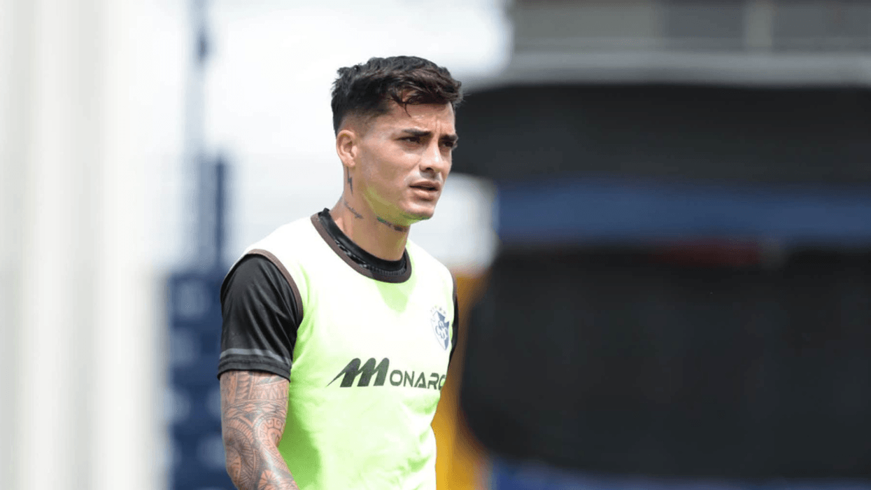 Revelan las medidas cautelares impuestas al futbolista Carlos Barahona