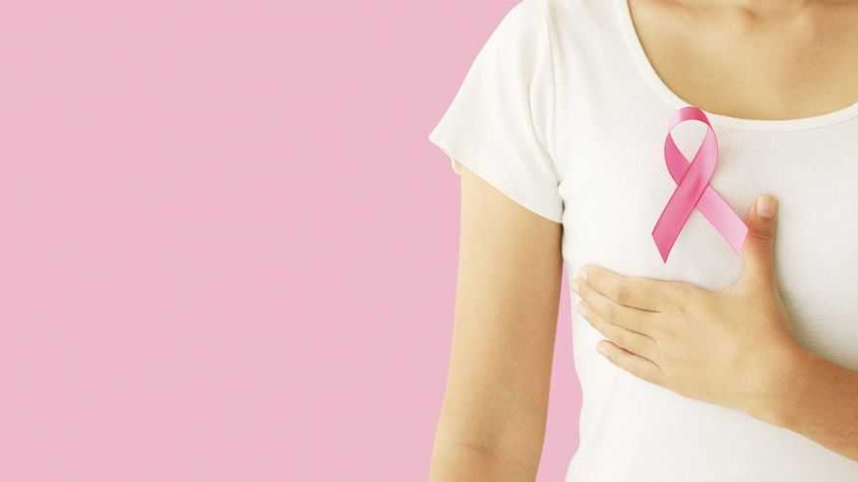 Colegio de Ciencias Económicas genera conciencia sobre el cáncer de mama en el mes rosa