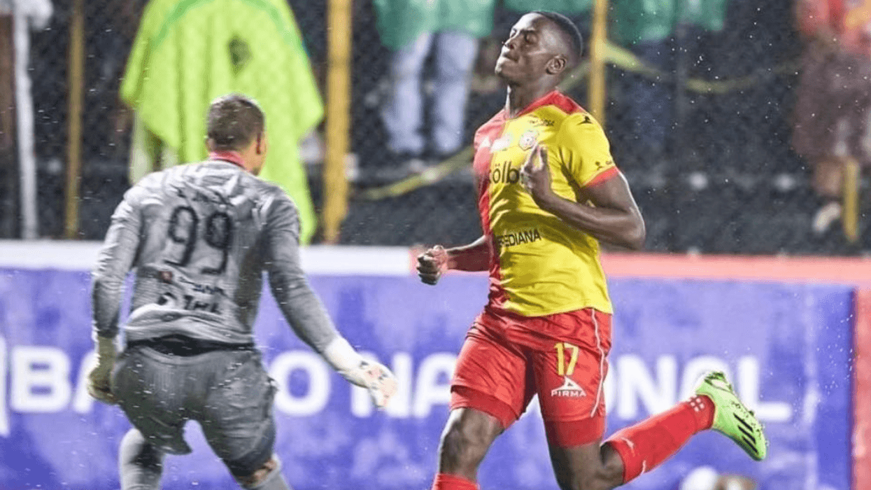 Marcos Escoe, el joven “9” que atrae al Deportivo Saprissa