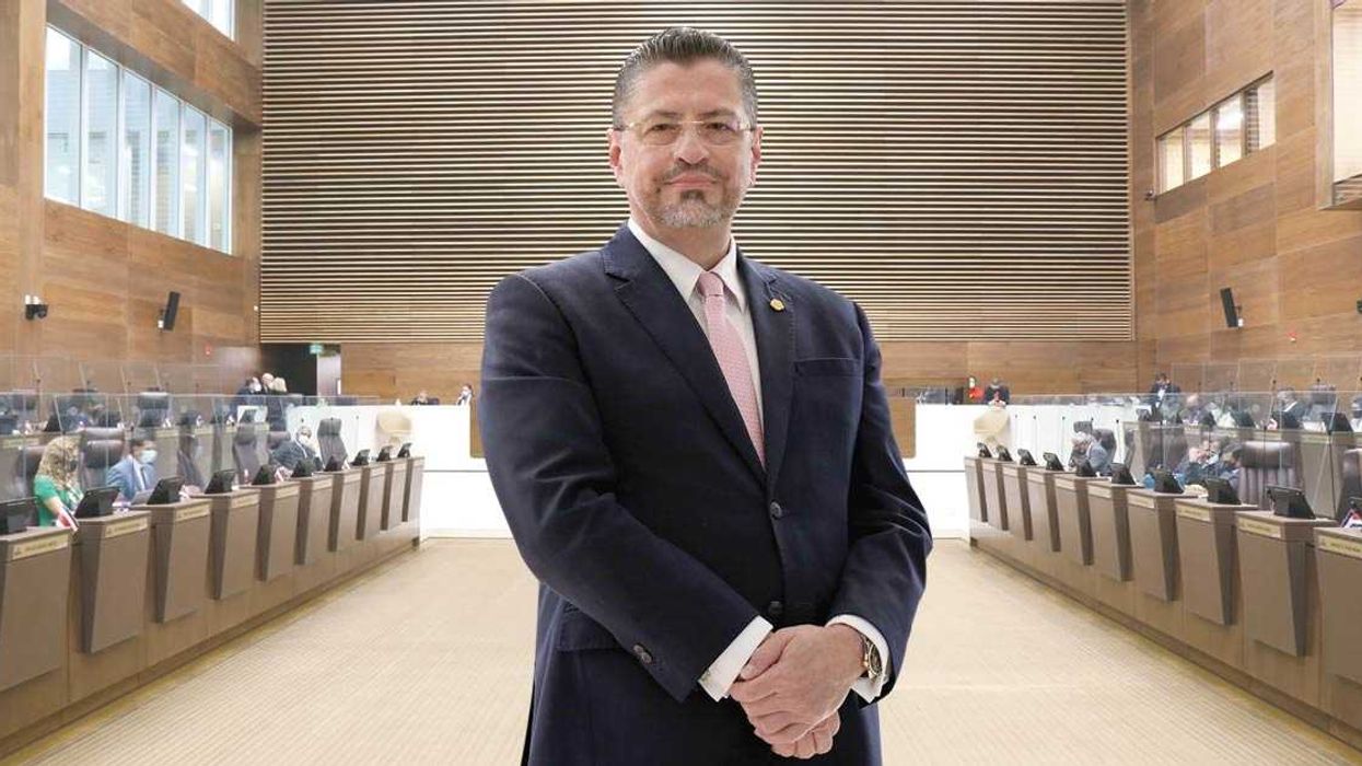 Renuncia de Rodrigo Chaves a la presidencia no podría ser impedida por diputados
