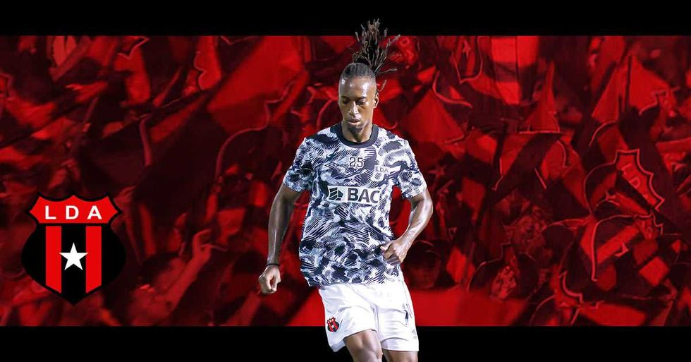 Fanáticos del Alajuelense buscan liquidar a Roan