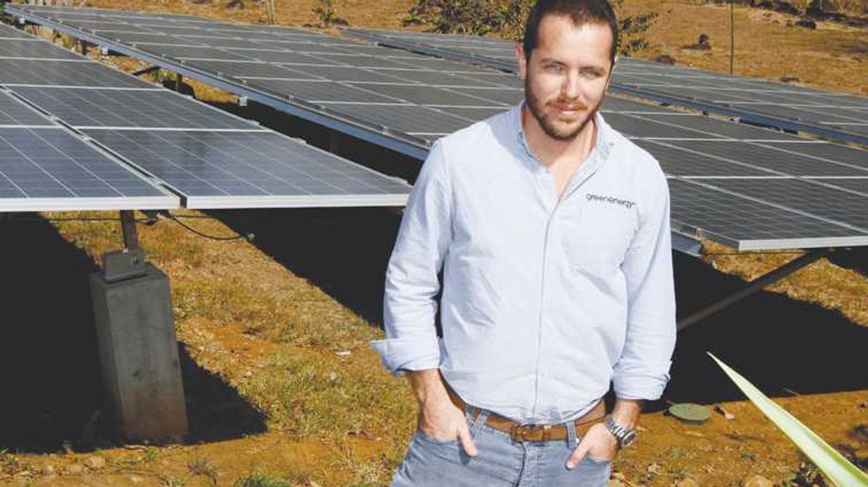 Súmese al cambio de la mano de Greenenergy