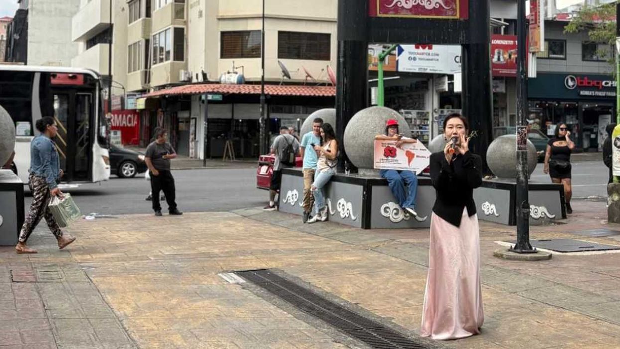 Artistas de China sorprenden con flashmob cultural en el centro de San José
