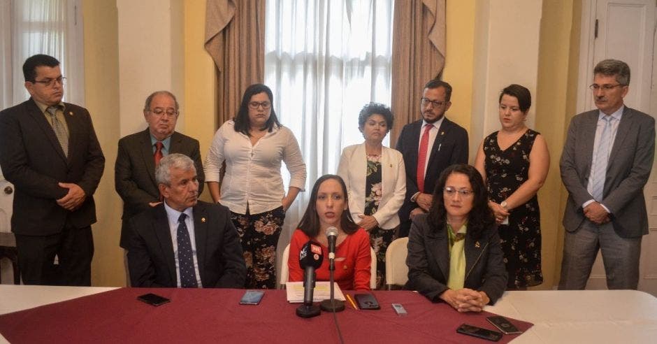 Diputados del PAC en conferencia de prensa