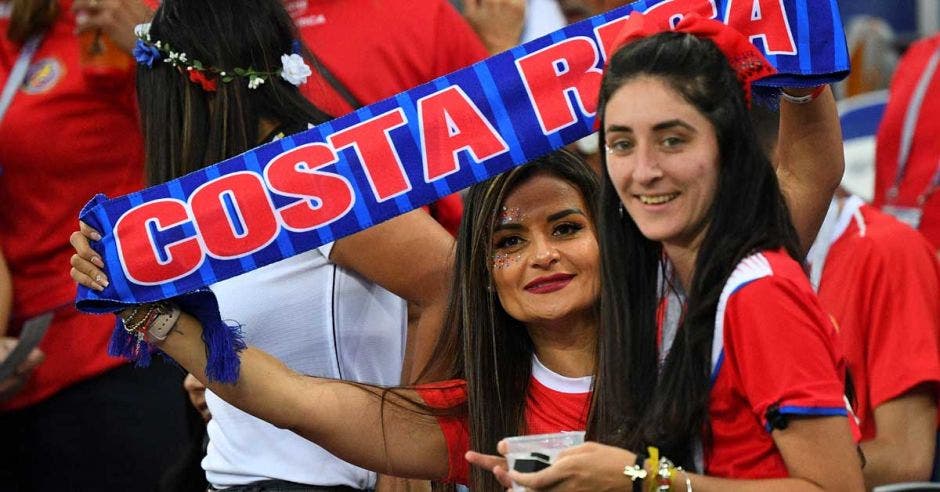 Dos aficionadas de Costa Rica en el Mundial de Rusia.