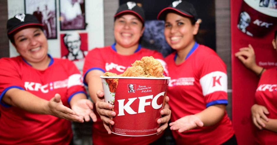 bucket de pollo de KFC