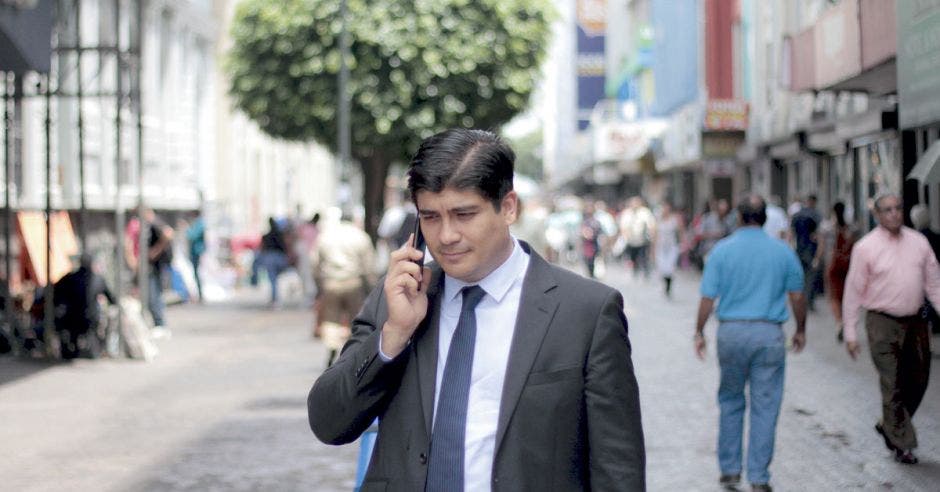 Carlos Alvarado en San José