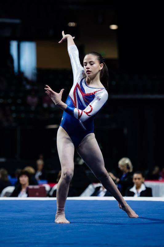 Camila, de 15 años, tiene diez años de practicar la disciplina y hoy es la campeona nacional de su categoría y seleccionada nacional del equipo juvenil.