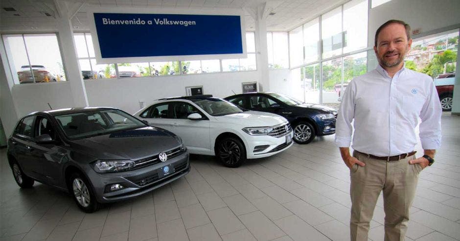 Ronald Vincent, gerente de Ventas de Automotriz.