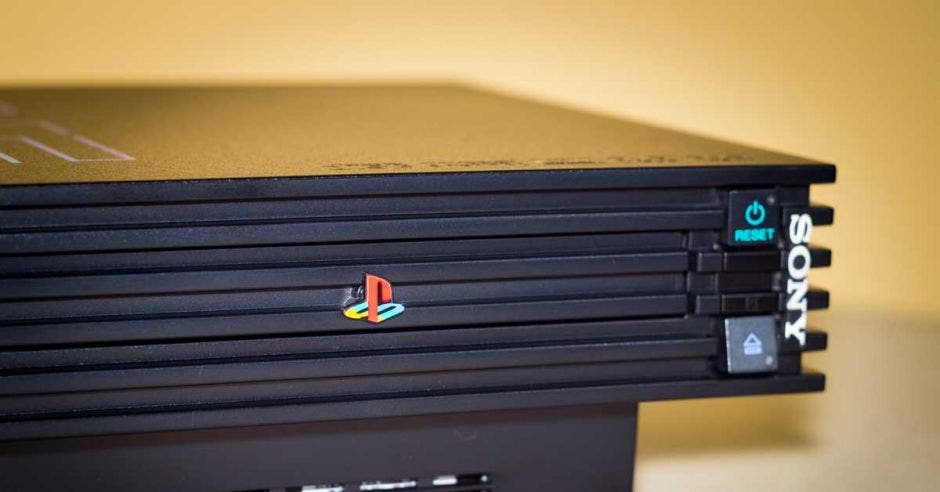 Un PlayStation2 en primer plano