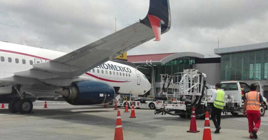 avión de aeroméxico en el Juan Santamaría