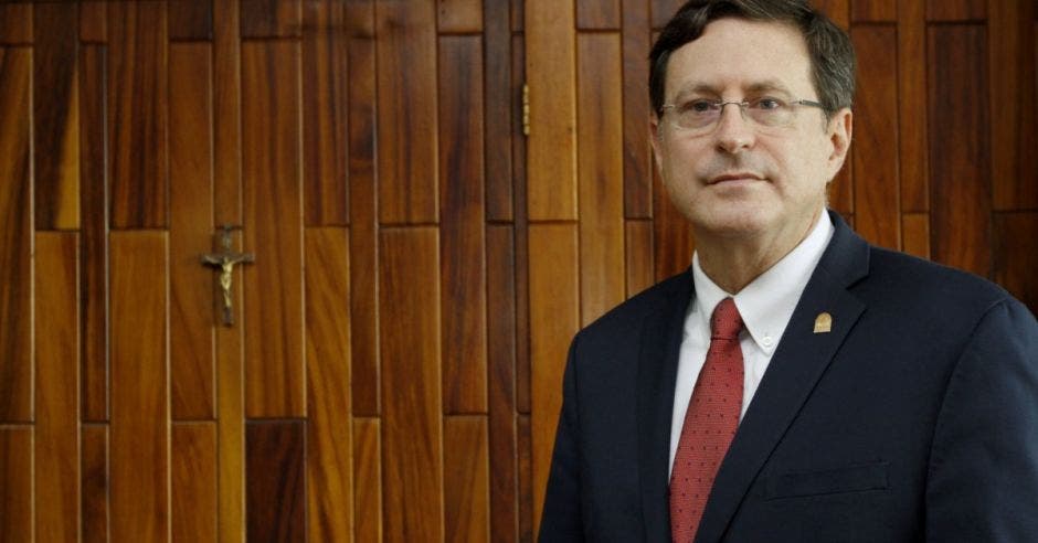 Román Macaya, presidente ejecutivo de la CCSS