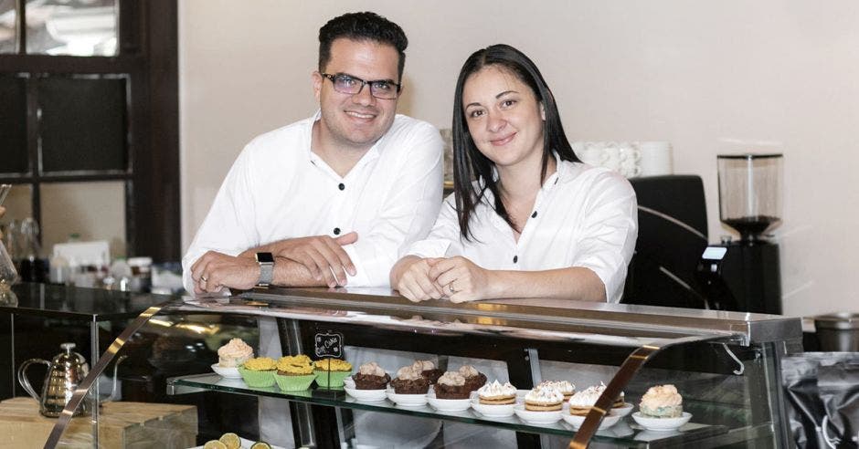 Marco Ocampo y Adriana Venegas de Posada Real Café