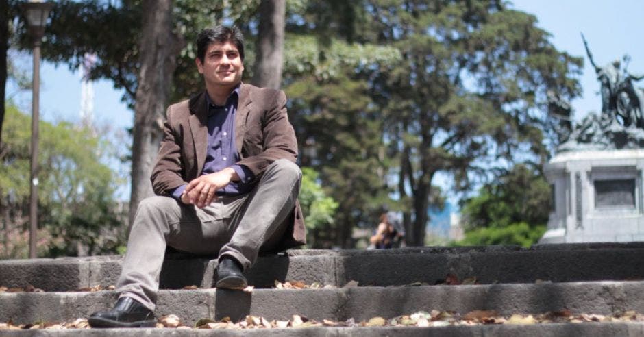 Carlos Alvarado