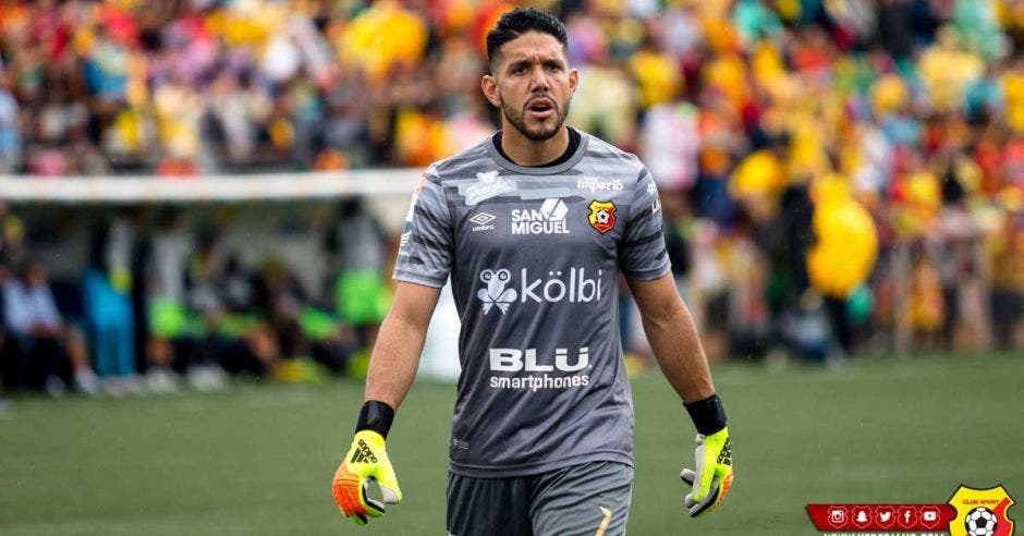 Leonel Moreira es además el segundo mejor meta del país por detrás de Keylor Navas. Facebook Herediano/La República