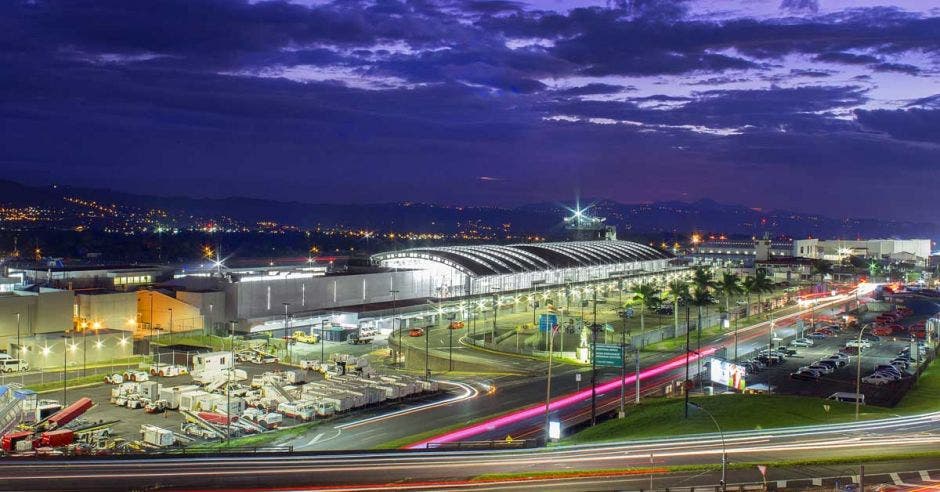 vista del aeropuerto Juan Santamaría