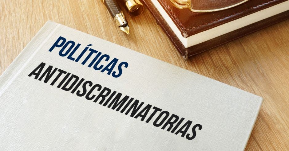 Política antidiscriminatoria