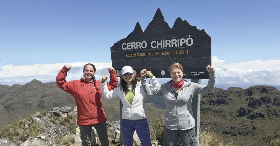 La caminata puede tardar de seis a ocho horas entre los paisajes más encantadores del cerro Chirripó. Cortesía Hiking Chirripó CR/La República