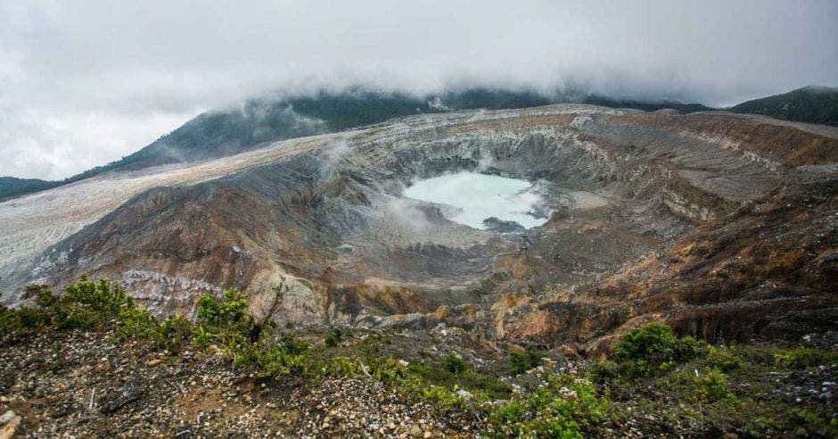 Cráter del volcán Poás