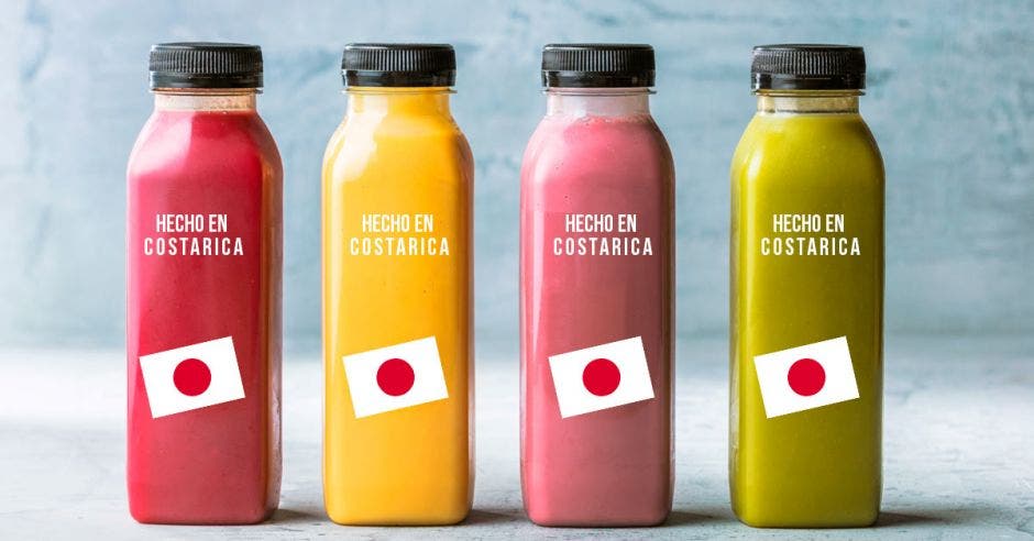 Jugos con banderas de Japón