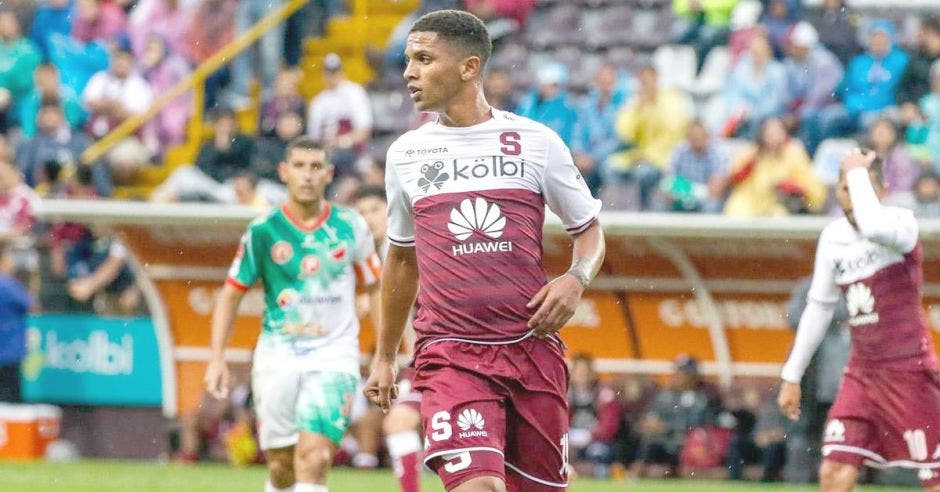 Randy Chirino es uno de los rostros jóvenes, que presentará el Deportivo Saprissa en el Clausura. Facebook Saprissa/La República