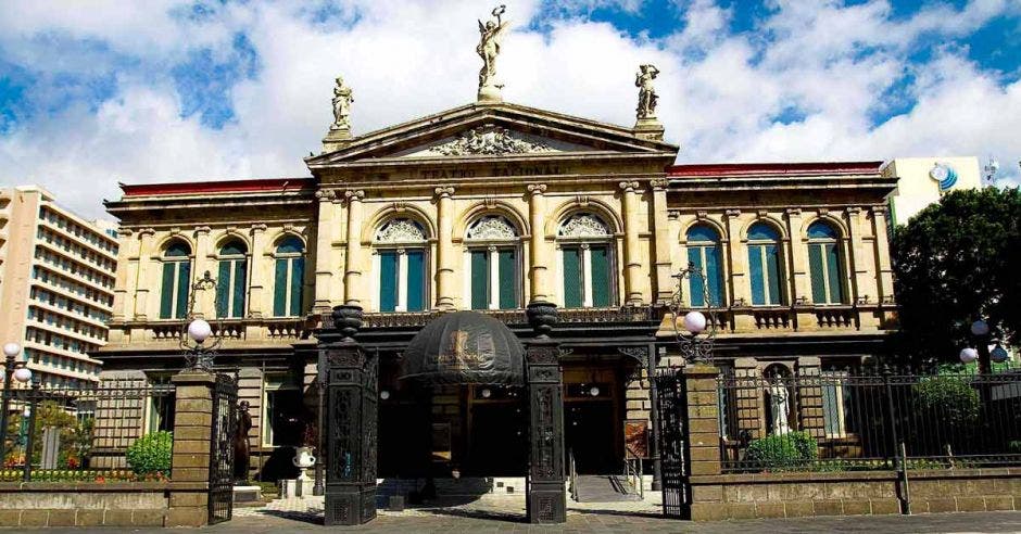 Fachada del Teatro Nacional