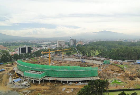 Edificación del estadio comenzó el 12 de marzo de 2009 y finalizó el 31 de octubre de 2010.