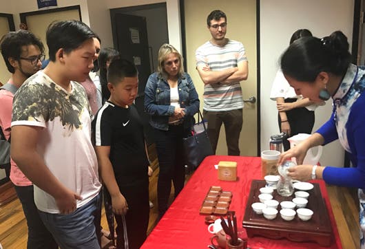 Presentación cultural de té chino en el IC-UCR.
