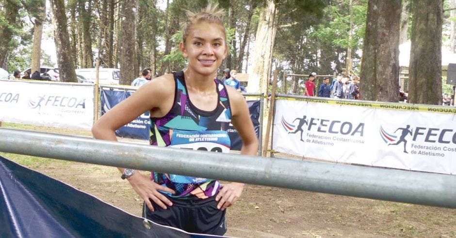 Noelia Vargas se proclamó campeona nacional de Campo Traviesa por dos kilómetros de ventaja. Facebook Noelia Vargas/La República