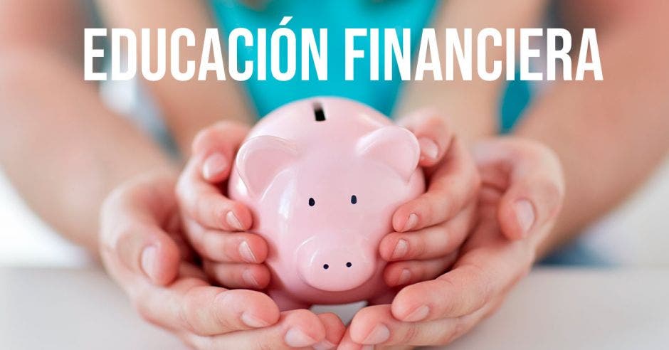 Educación financiera déficit y ahorro