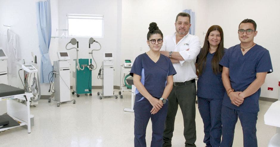 Personal de la clínica del Deporte en la sede Santa Ana del Hospital Clínica Biblica