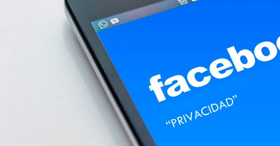 Zuckerberg dice que apostará a "las interacciones privadas como la base". Elaboración propia/La República