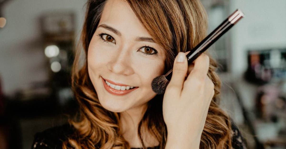 Emprendedora lanza tienda virtual y talleres de maquillaje coreano