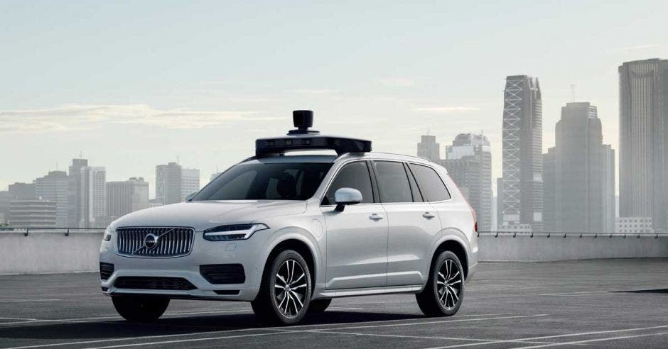 Este Volvo XC90 es un prototipo construido para la entrega de decenas de miles de autos de base autónomos listos para conducir en los próximos años. Uber/La República